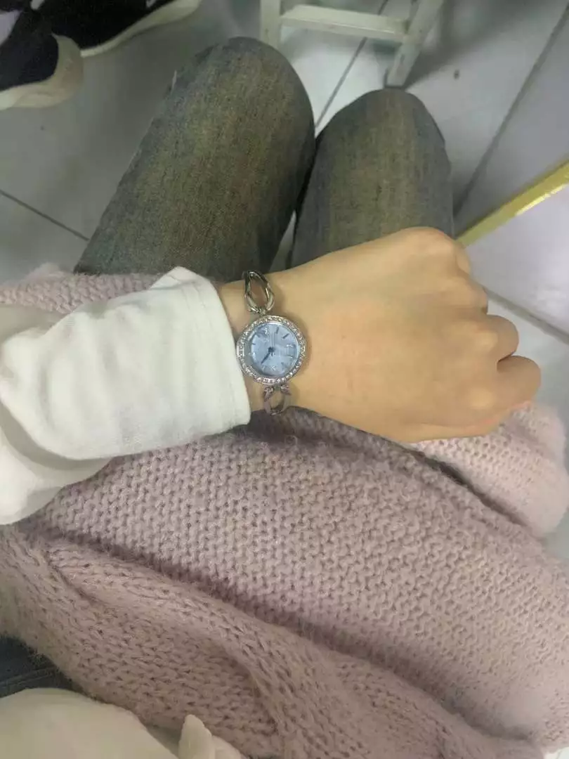 Đồng Hồ Nữ GEDI Đính Hạt Thời Trang Mặt Tròn, Viền Đính Hạt Thời Trang, Thiết Kế Hiện Đại Đơn Giả