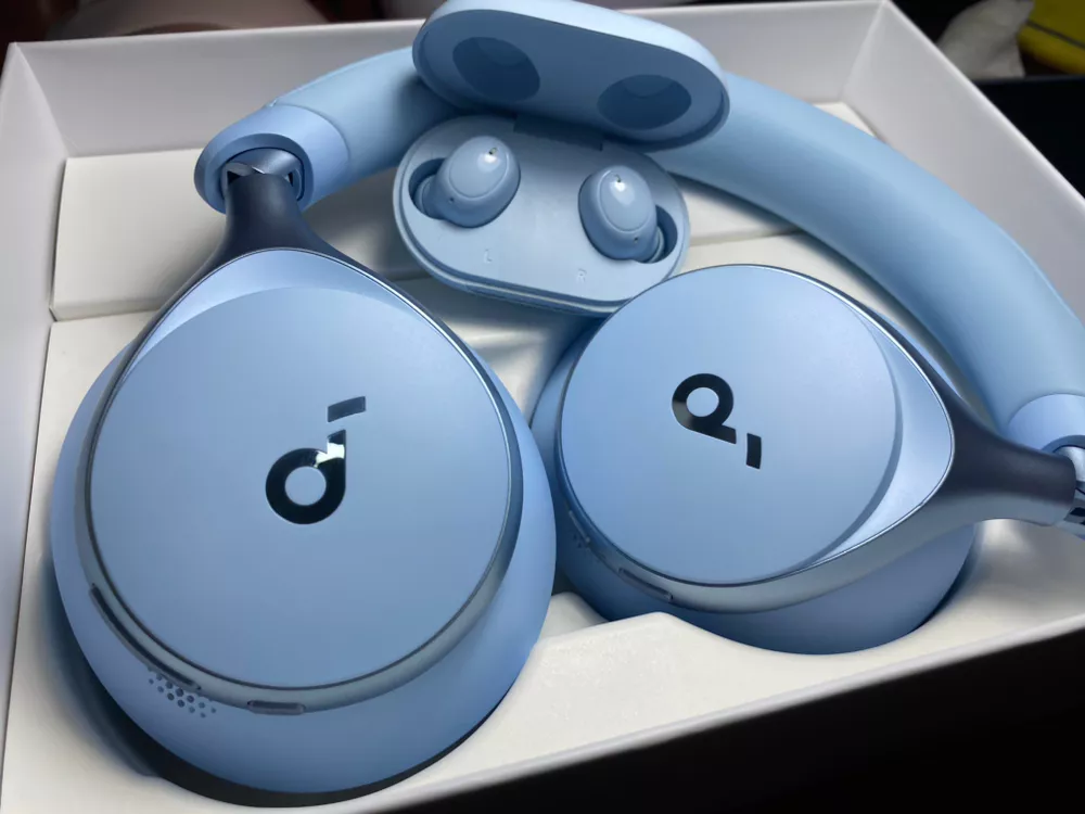 Tai nghe bluetooth soundcore Space One chống ồn chủ động tới 98%, thời lượng phát tới 40H, thiết kế gấp gọn- A3035