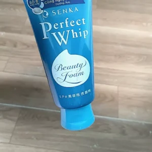 Sữa rửa mặt Senka Perfect Whip 120G