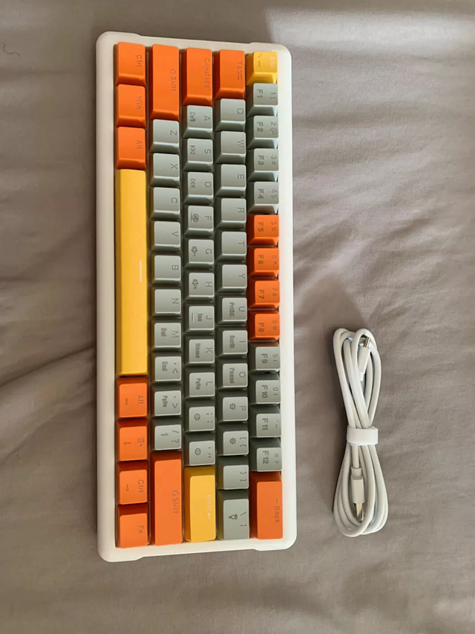 Bàn phím cơ ATAS K610 Layout 61% - Red switch - LED Rainbow - Có Hot swaps