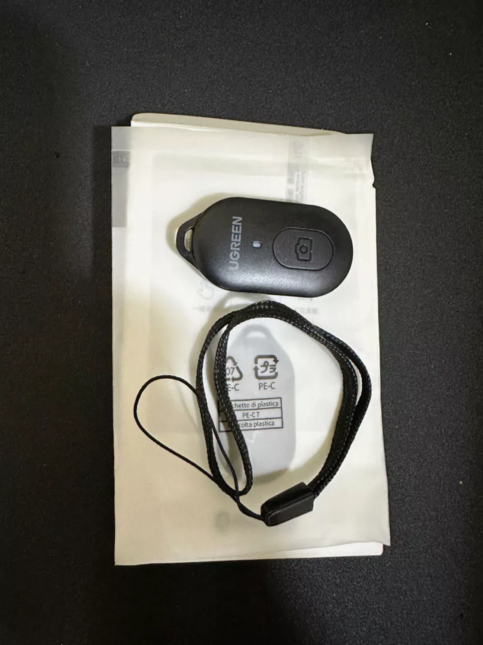 Điều Khiển Từ Xa Bluetooth UGREEN Chụp Ảnh Selfie Cho Điện Thoại