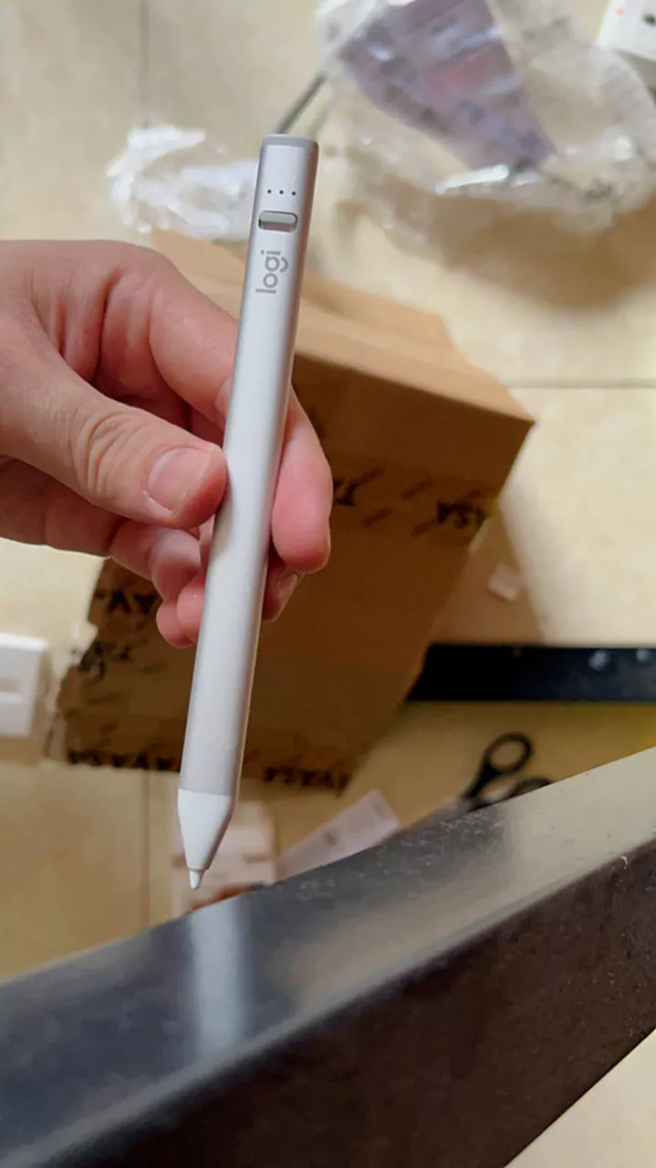 Bút cảm ứng Logitech Crayon dành cho iPad - Công nghệ kỹ thuật số như Apple Pencil
