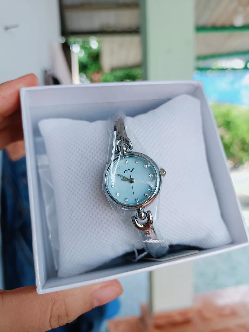 Đồng Hồ Nữ Mặt Tròn Số GEDI, Dạng Lắc Tay Sang Chảnh, Đồng Hồ Đeo Tay Nữ Dạng Lắc Tay Mặt Đơn Giản