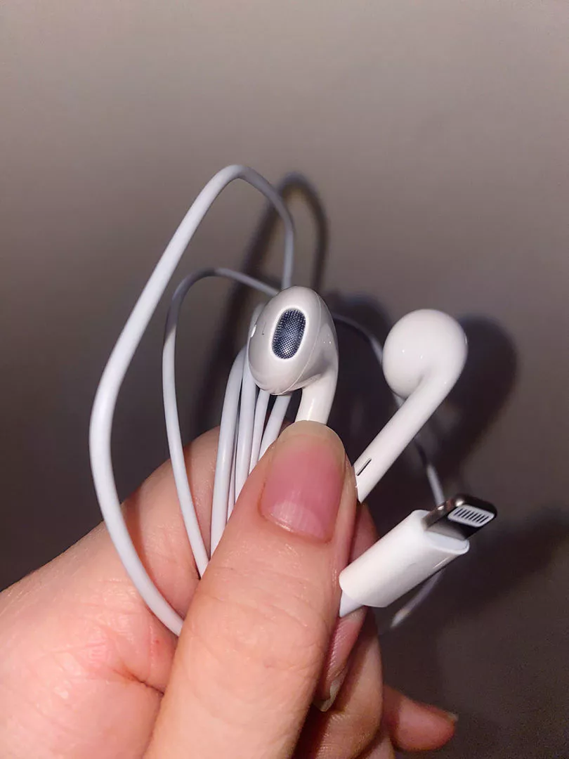 Tai nghe Apple Earpods chân lightning Chính hãng (dùng cho iPhone 14 series trở xuống)
