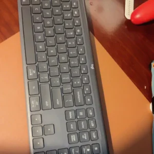 Bàn phím không dây Logitech K950 Signature Slim - Kết nối đa thiết bị, Gõ yên tĩnh, Bluetooth