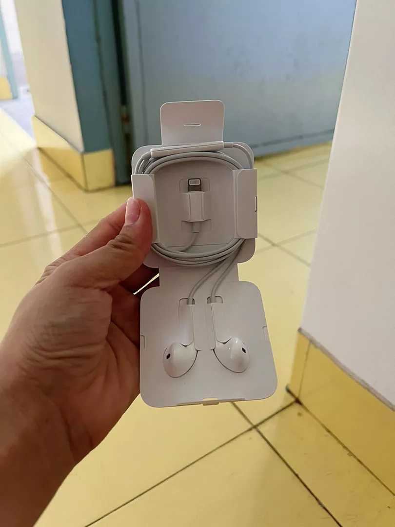Tai nghe Apple Earpods chân lightning Chính hãng (dùng cho iPhone 14 series trở xuống)