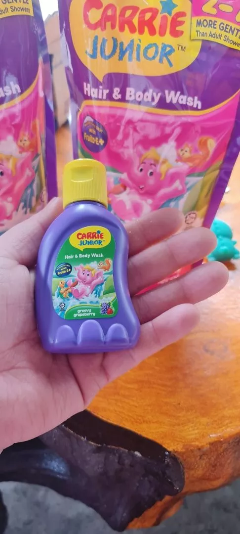 Combo 2 Túi Sữa Tắm Gội thiên nhiên Sạch Dịu Nhẹ & ẩm mịn Cho Bé Carrie Junior Cheeky Cherry 500g x2 (quà mùi ngẫu nhiên
