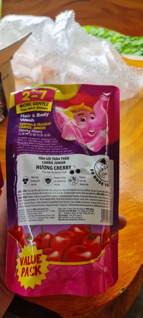Combo 2 Túi Sữa Tắm Gội thiên nhiên Sạch Dịu Nhẹ & ẩm mịn Cho Bé Carrie Junior Cheeky Cherry 500g x2 (quà mùi ngẫu nhiên