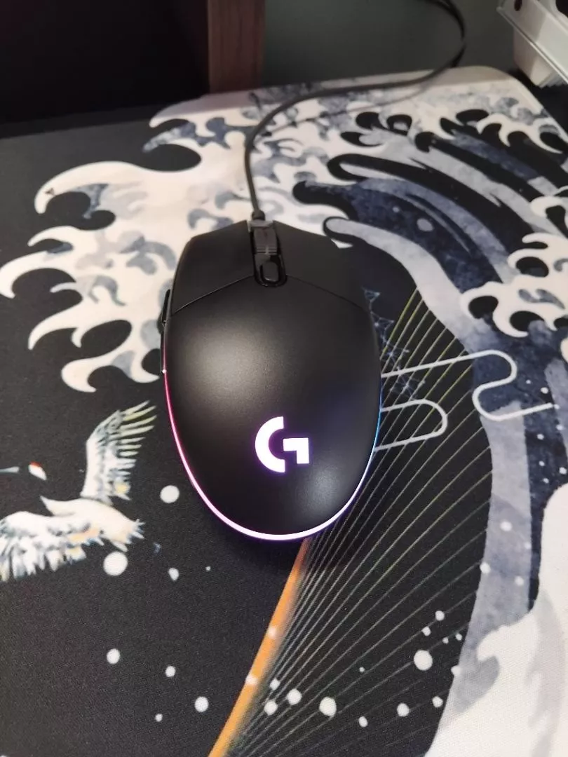 Chuột gaming có dây Logitech G102 Lightsync - Tùy chỉnh RGB, 6 nút lập trình, nhẹ