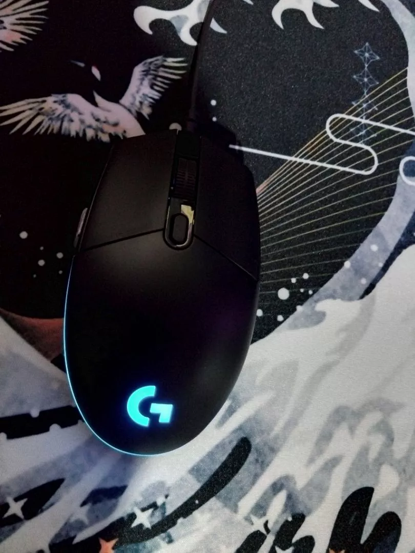 Chuột gaming có dây Logitech G102 Lightsync - Tùy chỉnh RGB, 6 nút lập trình, nhẹ