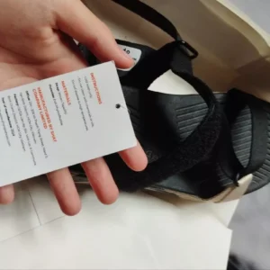 Giày Sandal Nam Nữ SHONDO F7R Êm Nhẹ Mang Đi Học Đi Chơi Màu Đen Be F7R1125