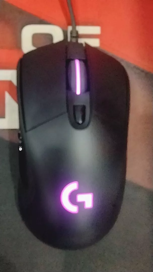 Chuột gaming có dây RGB Logitech G403 Hero - cảm biến 25k, công thái học, nhẹ 87g