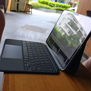 Bao da case iPad kiêm bàn phím Logitech Combo Touch cho iPad Pro 11 inch (M4) (2024) | iPad Pro 13 inch (M4) 2024