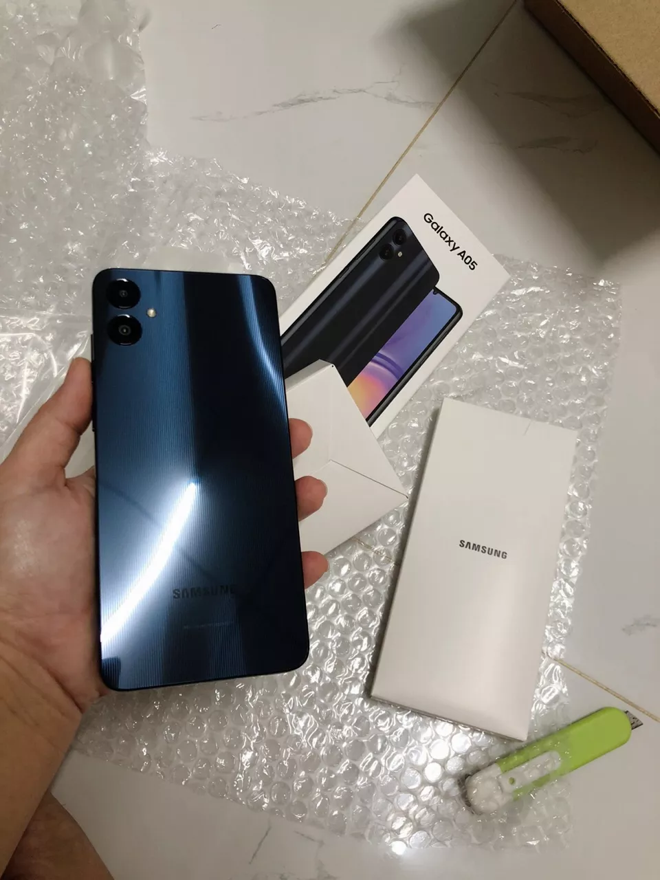 Điện Thoại Samsung Galaxy A05 4GB/128GB