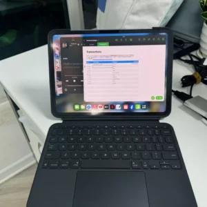Bao da case iPad kiêm bàn phím Logitech Combo Touch cho iPad Pro 11 inch (M4) (2024) | iPad Pro 13 inch (M4) 2024