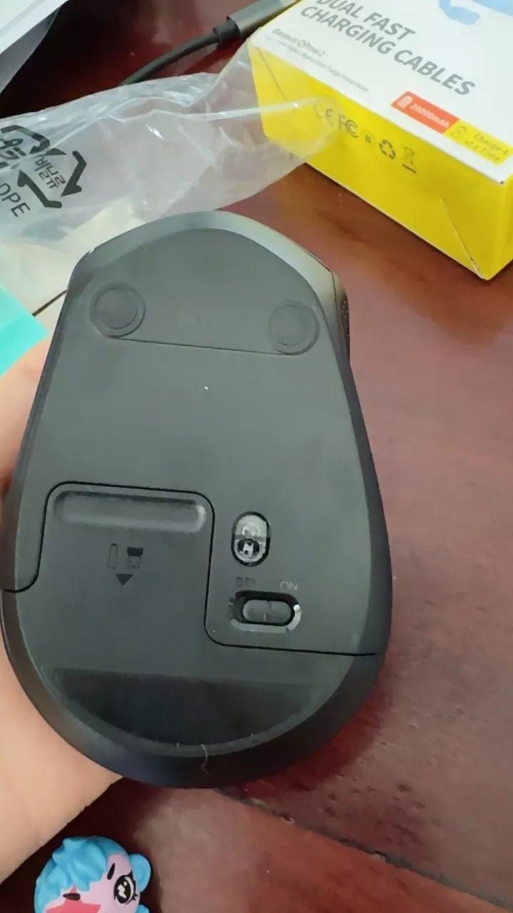 Chuột không dây Logitech M330 Silent Plus - Giảm ồn, USB, thuận tay phải, PC/ Laptop