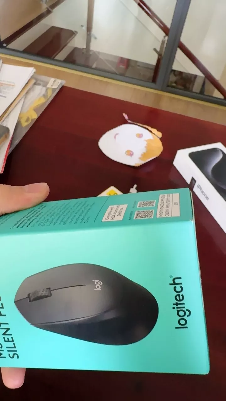 Chuột không dây Logitech M330 Silent Plus - Giảm ồn, USB, thuận tay phải, PC/ Laptop