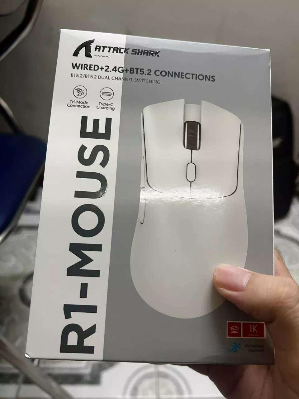 Chuột Không Dây Ziyou Attack Shark R1 Siêu Nhẹ Chip Paw3311 Cực Mạnh, 3 Chế Độ Kết Nối, App Gaming