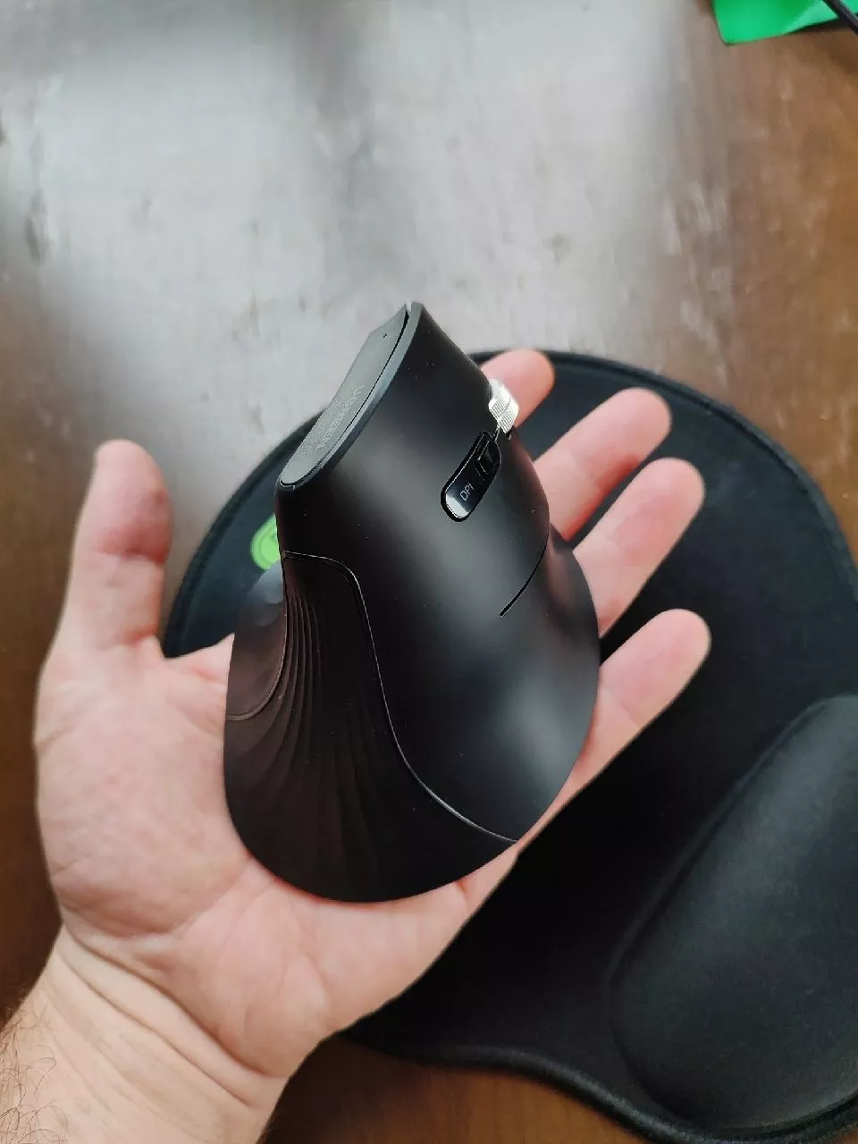 UGREEN Chuột không dây Bluetooth 5.0+2.4G Chuột bấm im lặng không dây 4000DPI dọc tiện dụng cho máy tính xách tay laptop MCBook PC Tablet PAD Windows Mac OS