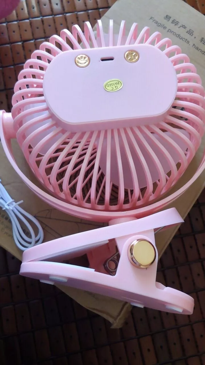 ( Loại 1) Quạt tích điện kẹp bàn mini để bàn 5 mức độ có đèn led pin 5000 MHA Và 10000 MHA cao cấp