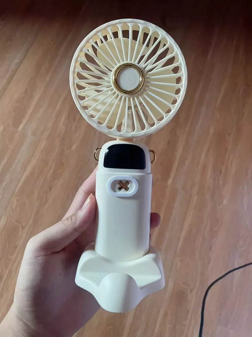 Quạt Cầm Tay Mini PTLUXURY Tích Điện ,Pin Sạc 10.000mAh,5 Tốc Độ Gió Có Dây Đeo Cổ,Đèn LED Hiển Thị Mẫu Mới