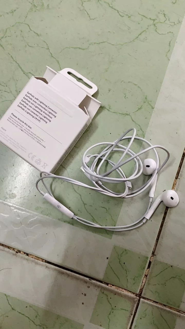 Tai nghe Apple Earpods chân lightning Chính hãng (dùng cho iPhone 14 series trở xuống)