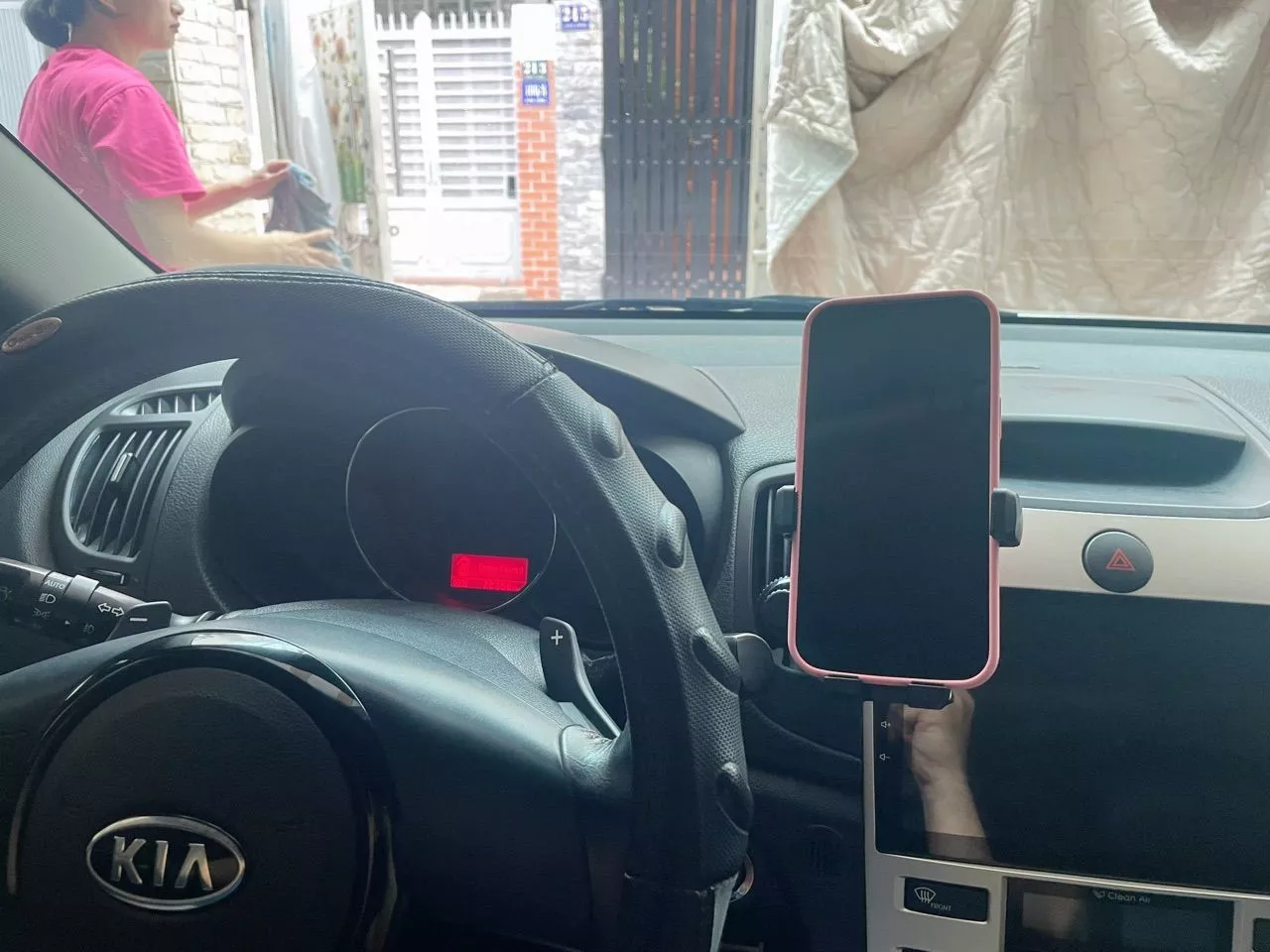 Giá đỡ điện thoại ô tô UGREEN Giá đỡ điện thoại thông hơi, không bao giờ chặn lỗ thông hơi Kẹp giá đỡ di động cho điện thoại 4,7-7,2 inch