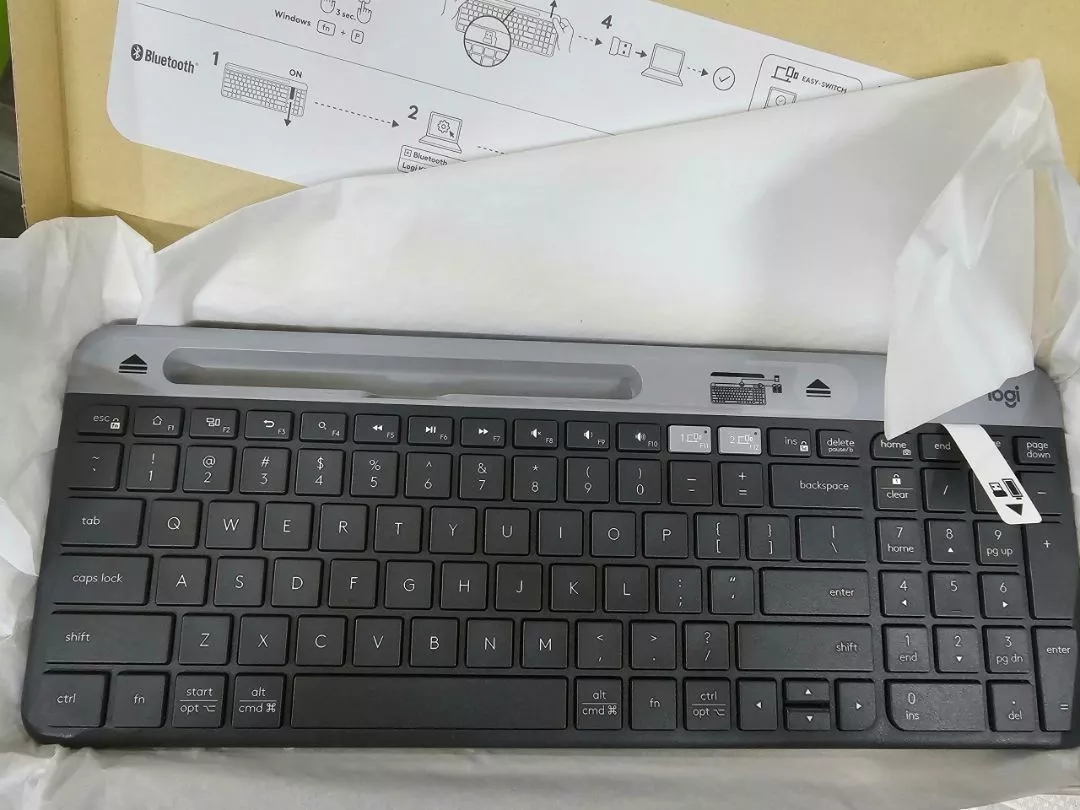 Bàn phím không dây Bluetooth Logitech K580 - Kết nối đa thiết bị, mảnh gọn, PC/ iPad