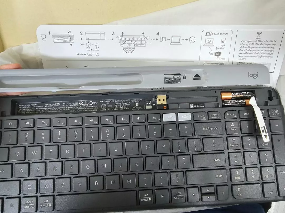 Bàn phím không dây Bluetooth Logitech K580 - Kết nối đa thiết bị, mảnh gọn, PC/ iPad
