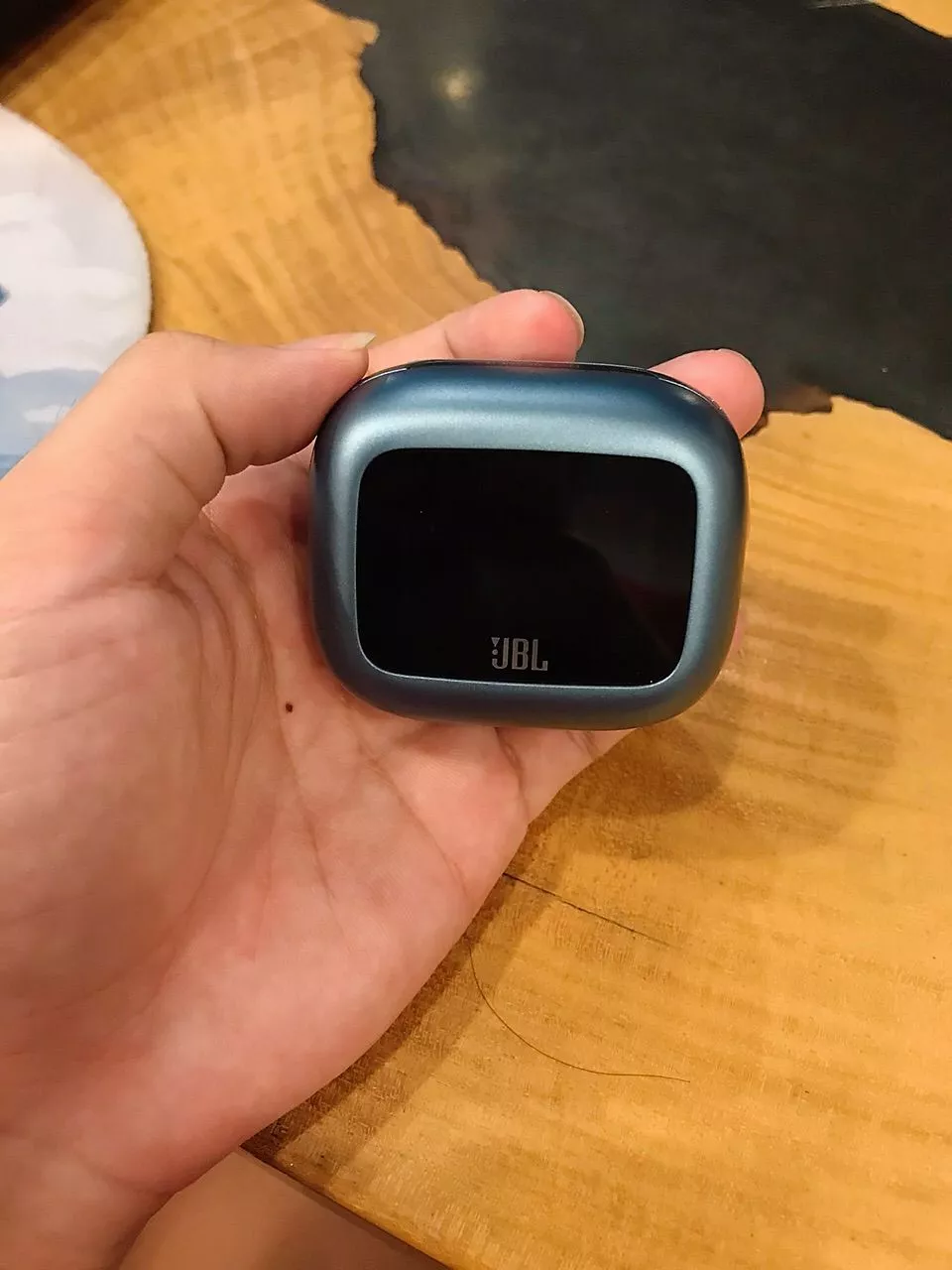 Tai Nghe True Wireless JBL Live Beam 3 có màn hình cảm ứng - Hàng Chính Hãng