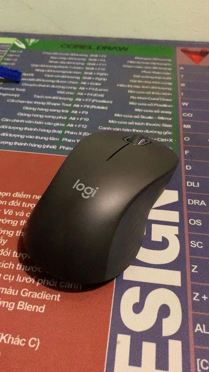 Chuột không dây Bluetooth Logitech M550 Signature - SmartWheel, giảm ồn, 4000DPI, Đa thiết bị