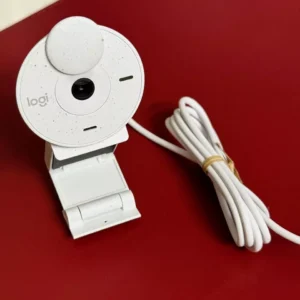 Webcam Full HD Logitech Brio 300 - Micrô giảm tiếng ồn, USB-C, tự động chỉnh ánh sáng