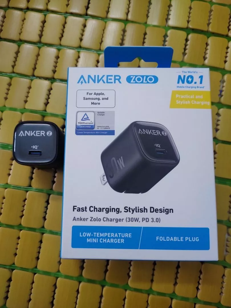Củ sạc nhanh Anker Zolo GaN 20W/30W | 1 cổng USB-C | Sạc nhanh Power IQ 3.0 | Chân gập gấp gọn tiện lợi - A2699/8