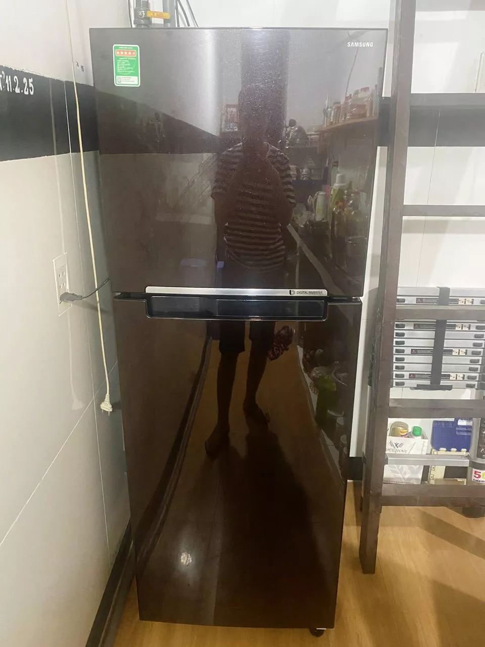 Tủ Lạnh Samsung Ngăn Đông Trên 236L RT22M4032BY/SV - Ngăn Đông Mềm Optimal Fresh Zone, màu Nâu