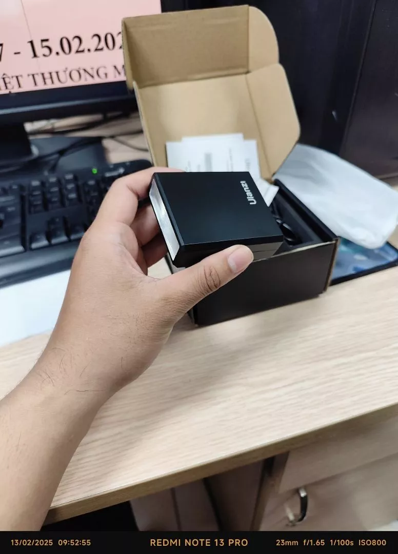ULANZI F12 MINI FLASH (Black/White) - Đèn Flash Mini Dành Cho Máy Ảnh