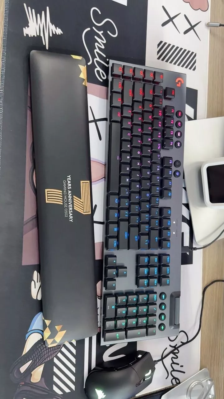Lót tay chơi game Logitech G - Phiên bản kỷ niệm (PALM REST)