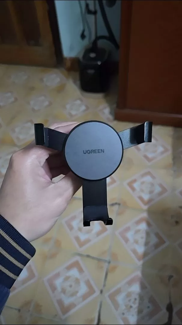 Ugreen cho Giá đỡ điện thoại ô tô Magsafe Giá đỡ điện thoại từ tính Nam châm mạnh nhất Tương thích với iPhone 16 15 14 13 12 Pro Max Plus Mini, Kẹp lỗ thông khí Điện thoại di động