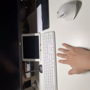 Bàn phím không dây Logitech K950 Signature Slim - Kết nối đa thiết bị, Gõ yên tĩnh, Bluetooth