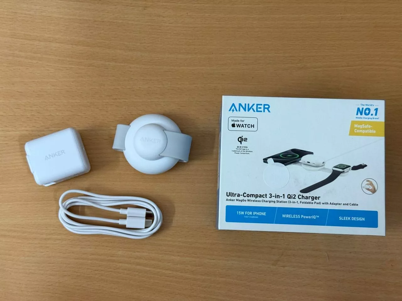 Đế sạc Anker MagGo UFO 1C 15W (3-in-1, Foldable Pad, with Adapter and USB-C cable) - B25M8
