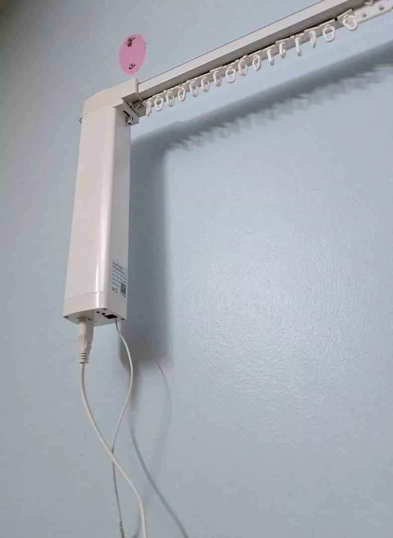 Động cơ rèm Tuya Zemismart có thể tương thích Apple Homekit, hoạt động êm dịu, ổn định, lực kéo khỏe