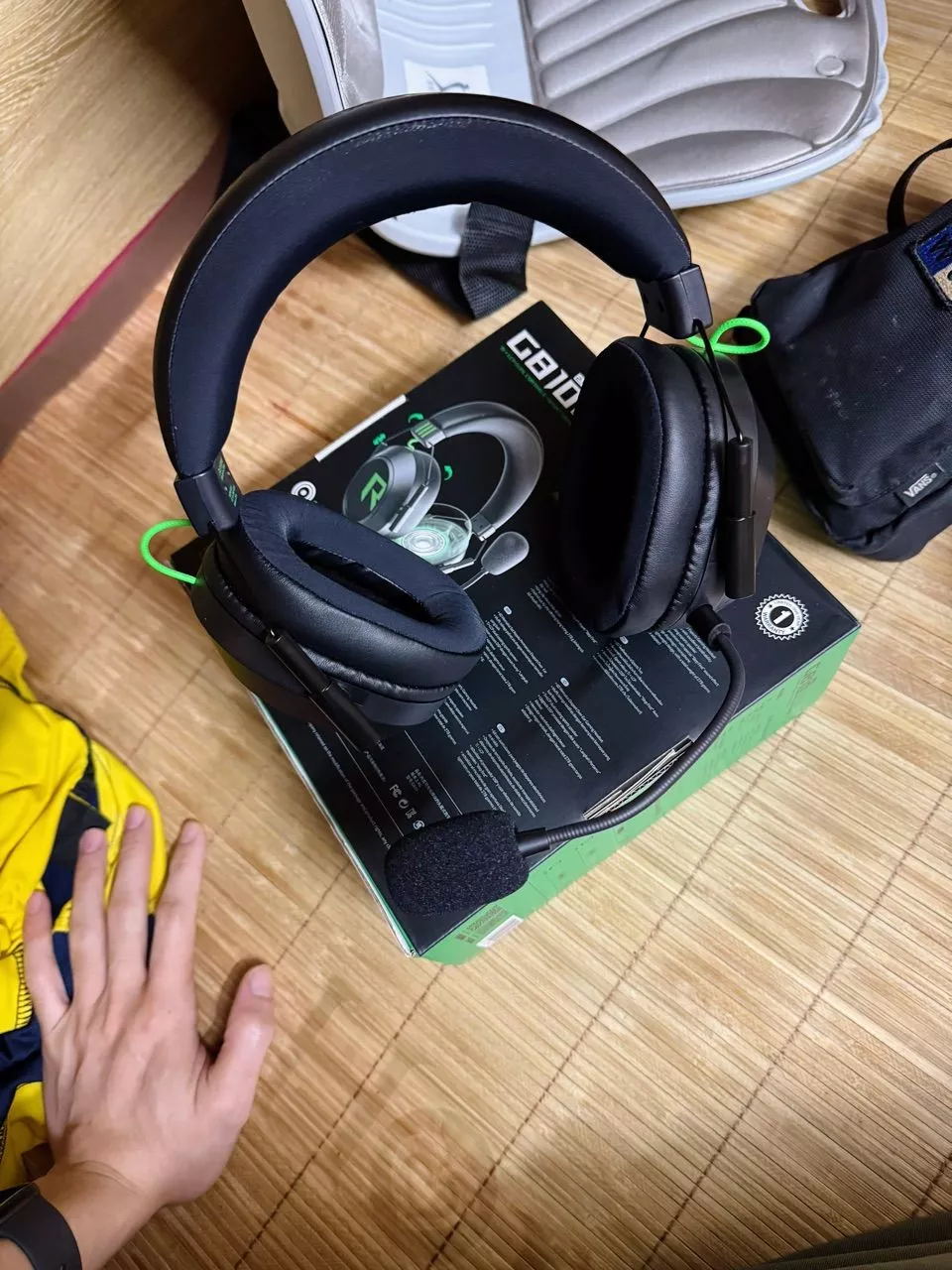 Tai nghe chơi game không dây Plextone G810 LED Light E-Sport Gaming, có mic tháo rời