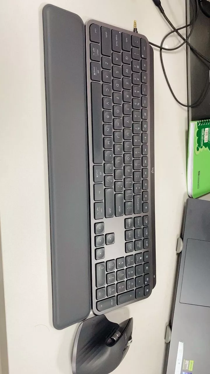 Combo Chuột & Bàn Phím Bluetooth không dây Logitech MX Keys S Combo - Có gác tay, Chiếu sáng, USB-C