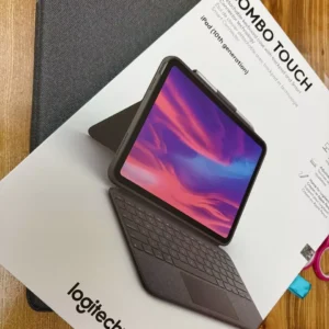 Bao da case kèm phím Logitech Combo Touch dành cho iPad Gen 10 (10.9 inch) - Tháo rời Trackpad
