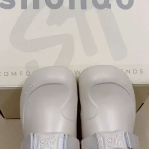 Dép Sục Unisex Shondo Clog Suke Nhựa Đúc Đi Mưa Tiện Lợi Đế Cao 4cm Nhiều Màu