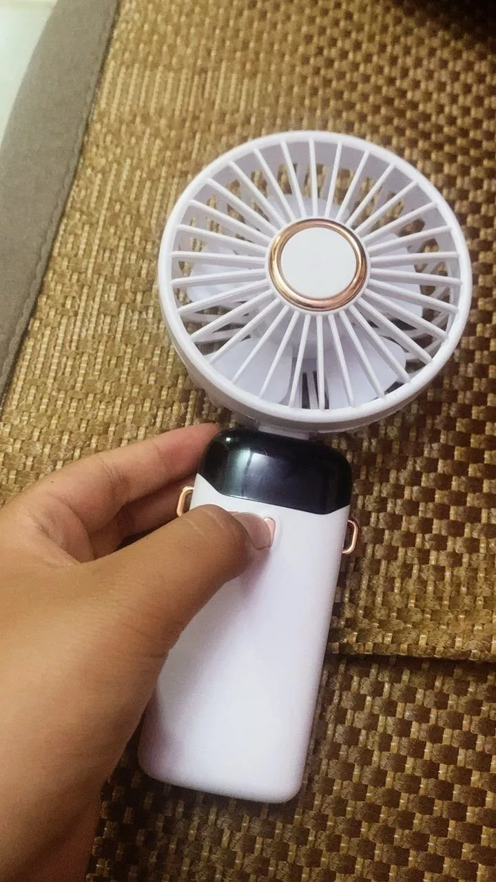 Quạt Cầm Tay Mini PTLUXURY Tích Điện ,Pin Sạc 10.000mAh,5 Tốc Độ Gió Có Dây Đeo Cổ,Đèn LED Hiển Thị Mẫu Mới