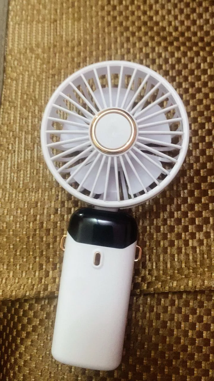 Quạt Cầm Tay Mini PTLUXURY Tích Điện ,Pin Sạc 10.000mAh,5 Tốc Độ Gió Có Dây Đeo Cổ,Đèn LED Hiển Thị Mẫu Mới