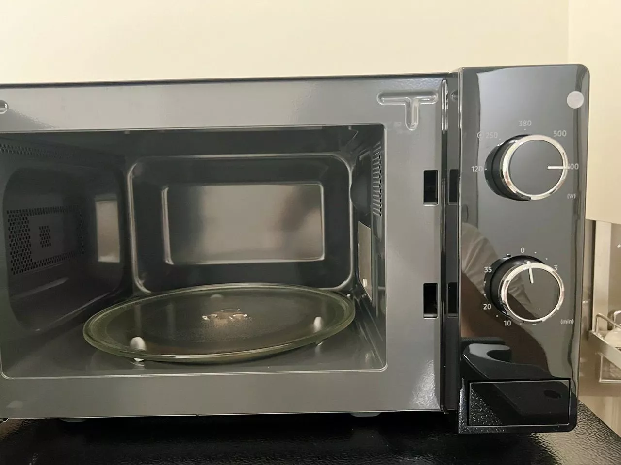 Lò Vi Sóng Samsung 20L MS20A3010AL/SV - Cửa Gương Toàn Phần, màu Đen