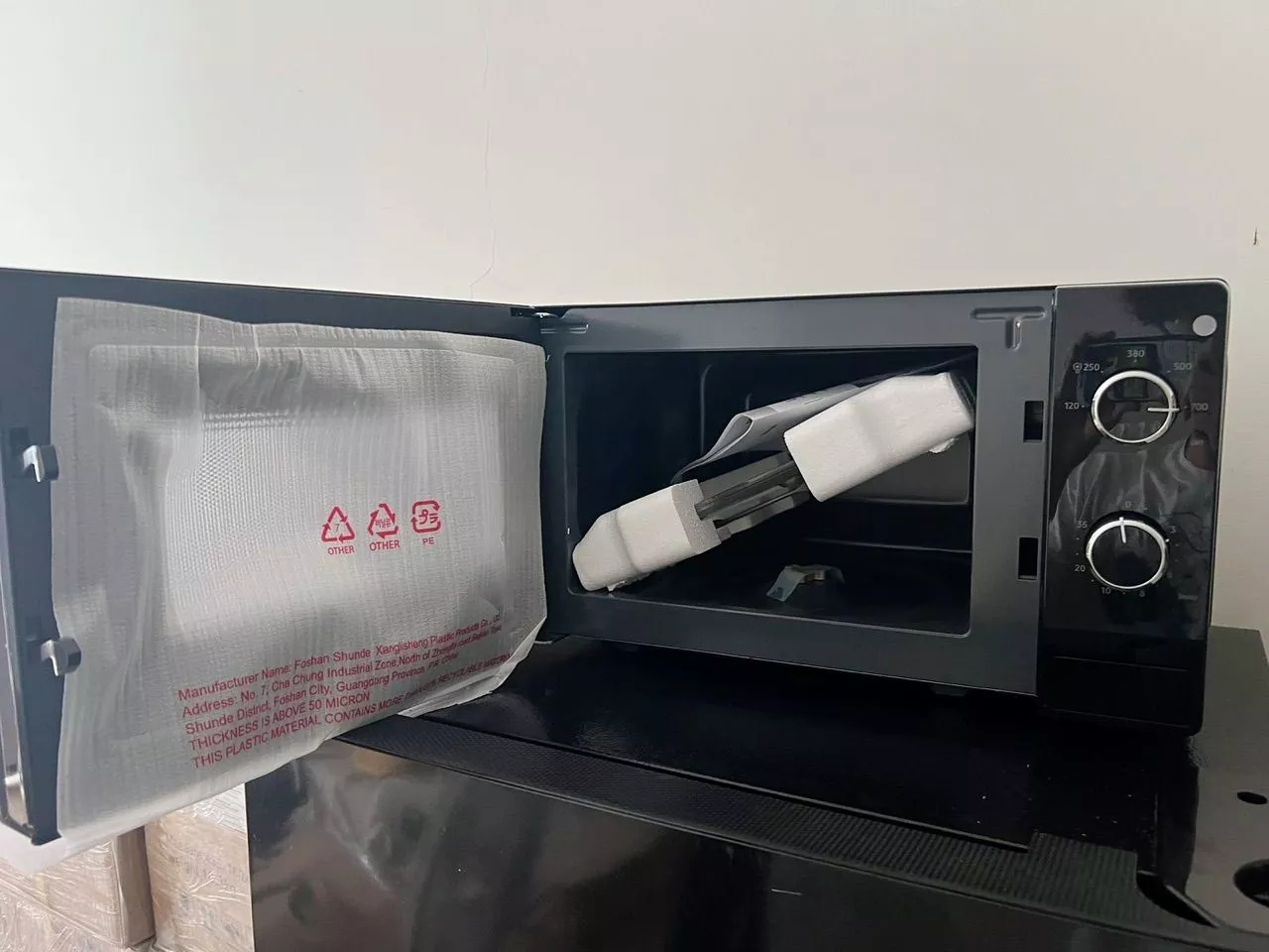 Lò Vi Sóng Samsung 20L MS20A3010AL/SV - Cửa Gương Toàn Phần, màu Đen