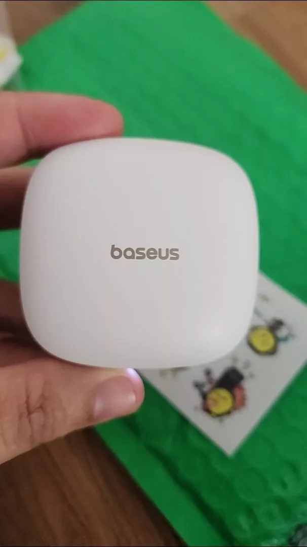Tai Nghe Bass BS2 Lite Bluetooth 6.0 Đàm thoại rõ nét với micro kép Al Tăng cường âm trầm Thiết kế bán in-ear thoải mái