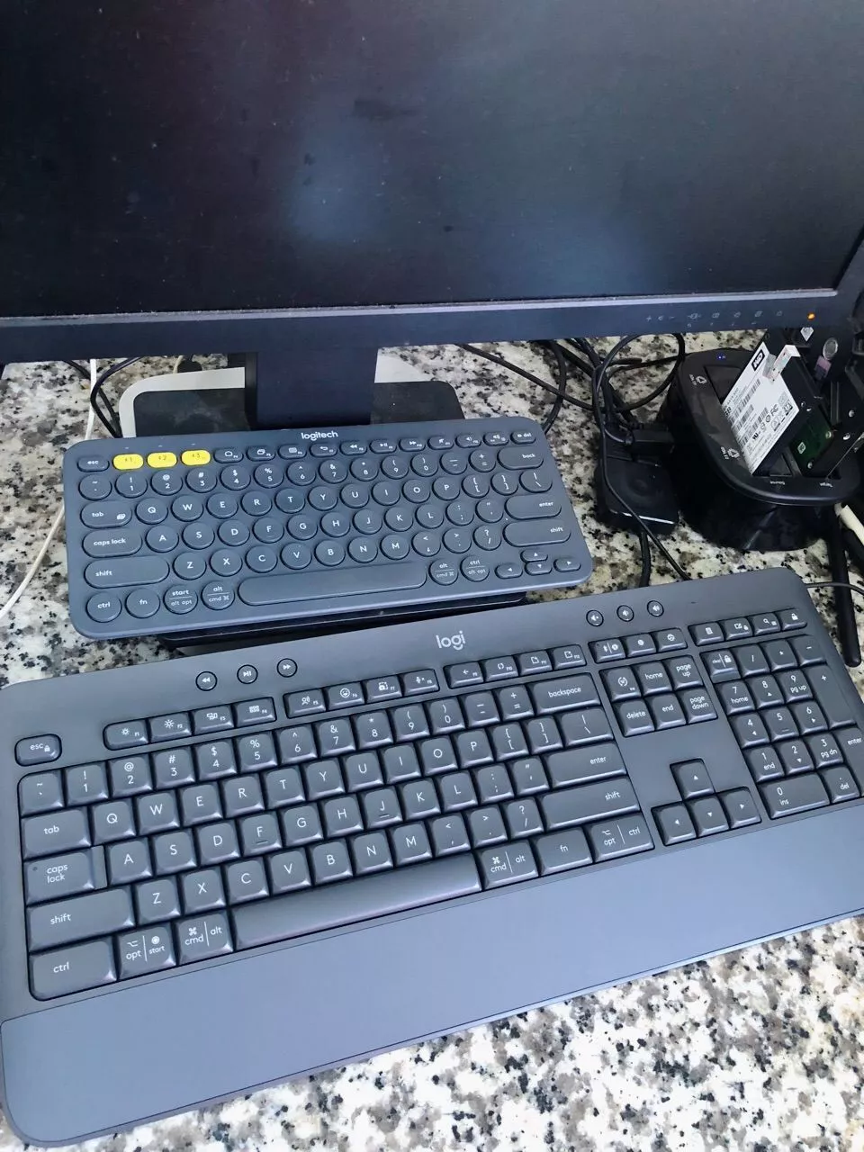 Bàn Phím Không Dây Logitech Signature K650 - Bàn phím số phụ, gác tay tích hợp, Bluetooth & USB Bolt